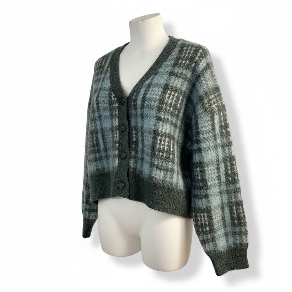 cupcakes & cashmere Checkered Button-Up Cardigan